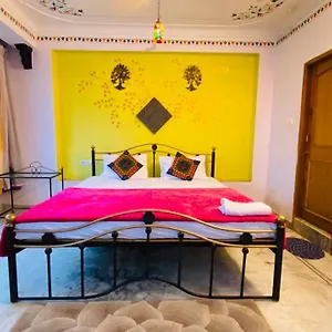 ** Hotel Kesar Palace India